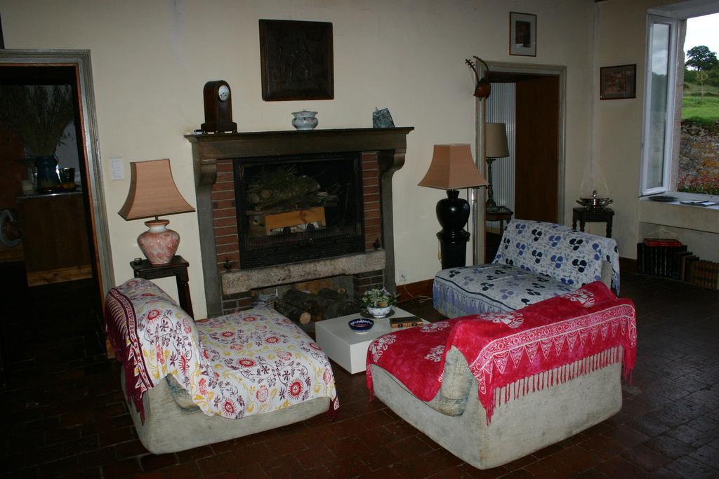 Domaine De Clermont Bed & Breakfast La Roche-en-Brenil Екстериор снимка